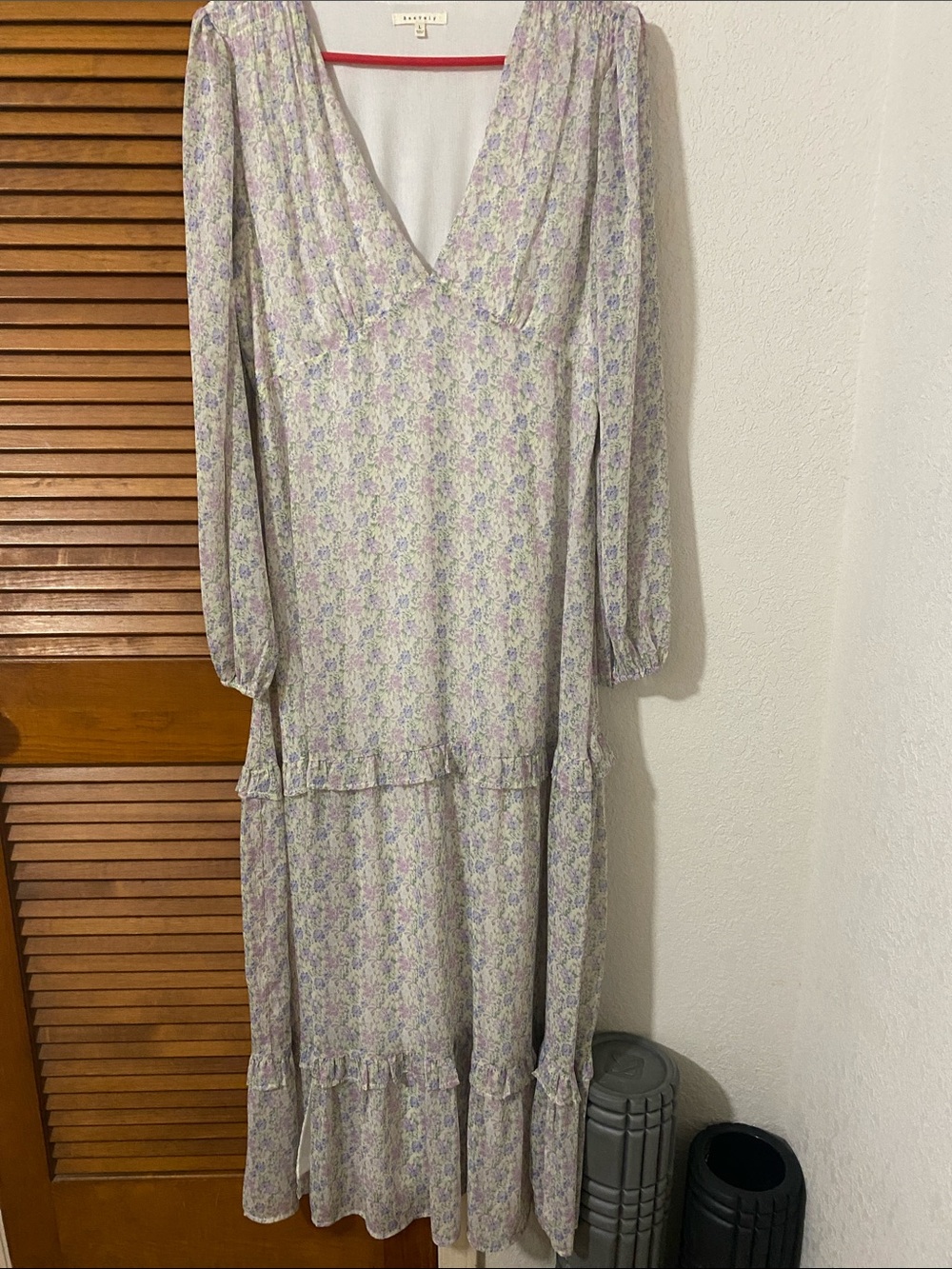 Maxi V-Neck Floral Dress in Lavender